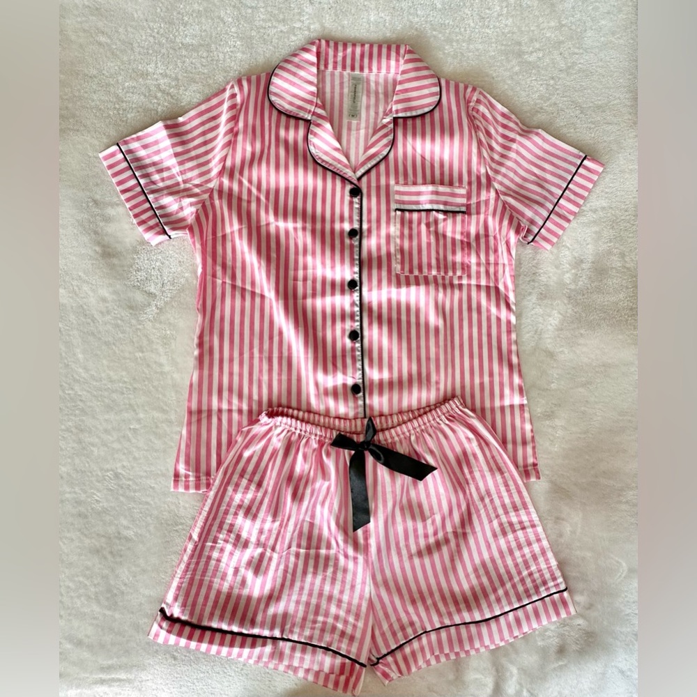 NWOT Fisherfield satin short sleeve pajama set